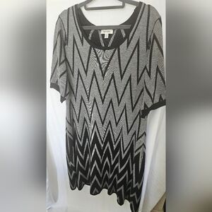 Dressbarn Black and Gray Chevron Women's Sweater Dress